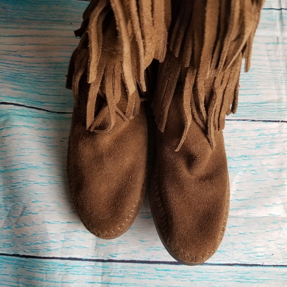 Minnetonka Three Layer Brown Boots Size 6 - image 6